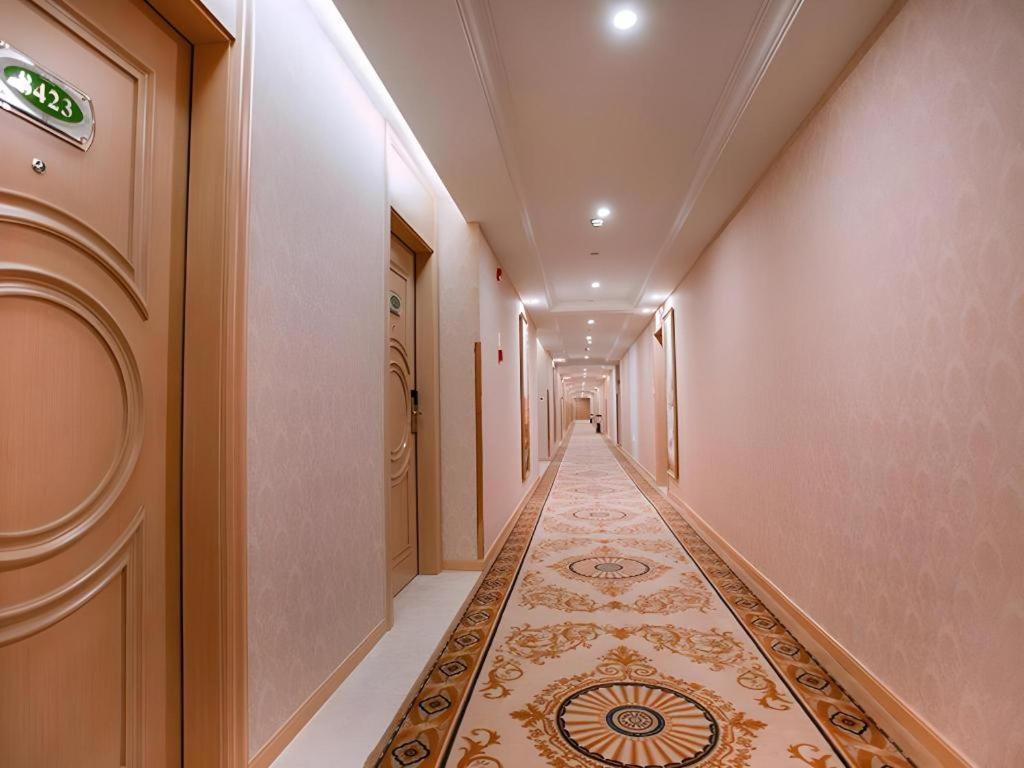 เวียนนา 3 เบสต์ เสี่ยวซาน เฉียนเจียง เซ็นจูรีซิตี้ Hotel หางโจว ภายนอก รูปภาพ