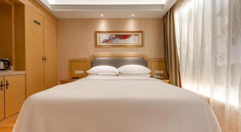 เวียนนา 3 เบสต์ เสี่ยวซาน เฉียนเจียง เซ็นจูรีซิตี้ Hotel หางโจว ภายนอก รูปภาพ