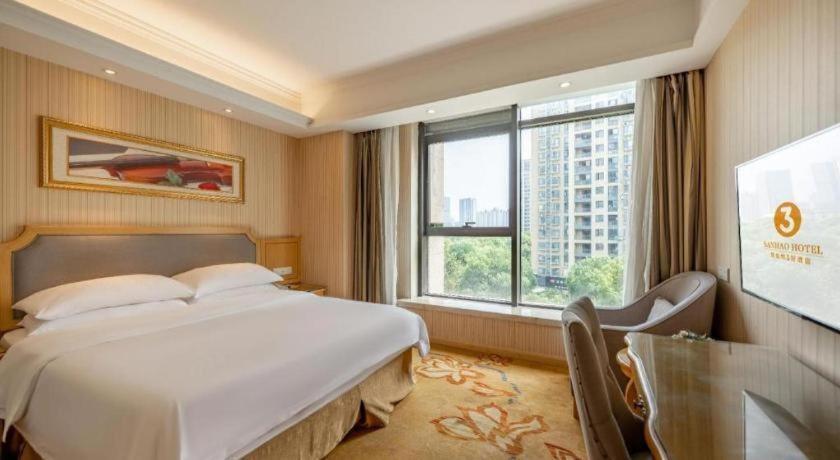 เวียนนา 3 เบสต์ เสี่ยวซาน เฉียนเจียง เซ็นจูรีซิตี้ Hotel หางโจว ภายนอก รูปภาพ