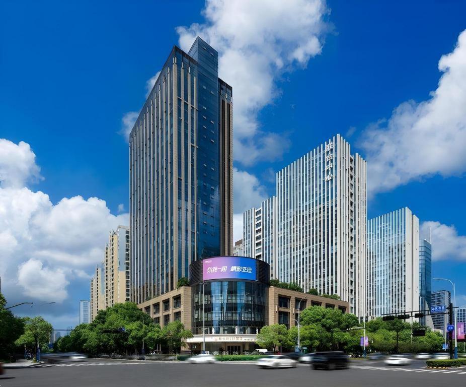 เวียนนา 3 เบสต์ เสี่ยวซาน เฉียนเจียง เซ็นจูรีซิตี้ Hotel หางโจว ภายนอก รูปภาพ